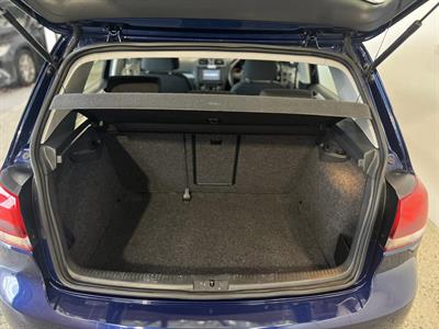 2012 Volkswagen Golf - Thumbnail