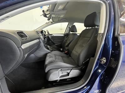 2012 Volkswagen Golf - Thumbnail