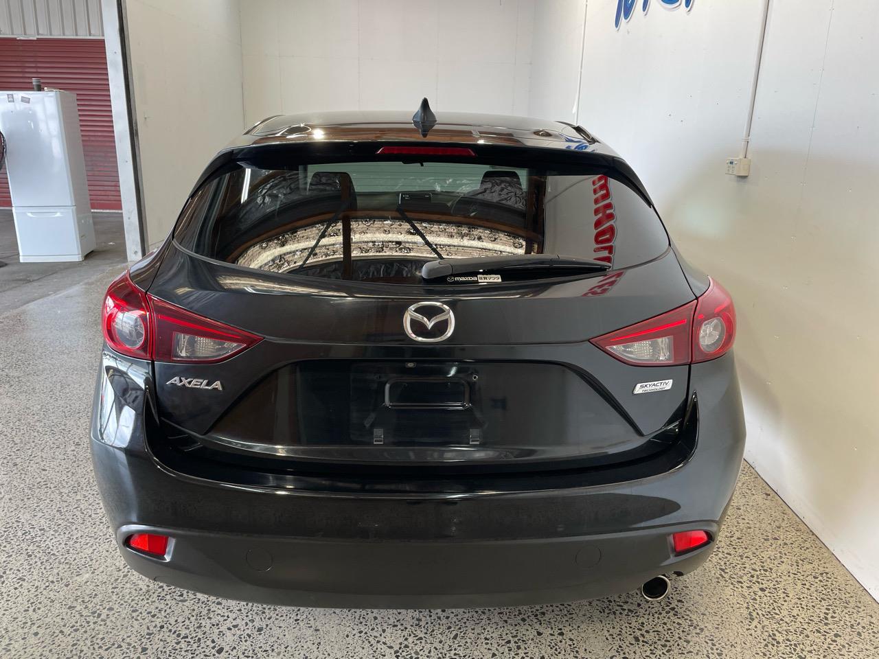 2014 Mazda Axela