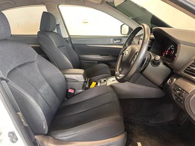 2013 Subaru Legacy - Thumbnail