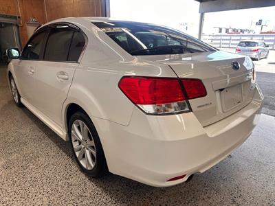 2013 Subaru Legacy - Thumbnail