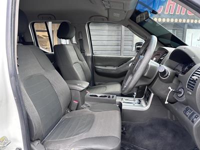 2010 Nissan NAVARA - Thumbnail