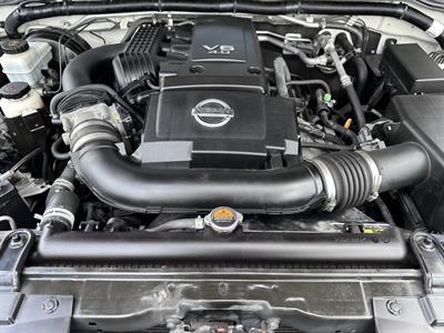 2010 Nissan NAVARA - Thumbnail