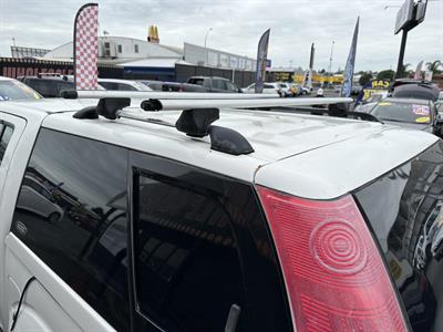 2010 Nissan NAVARA - Thumbnail