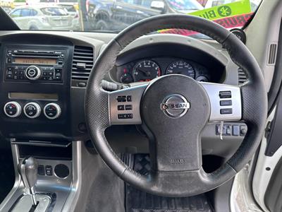 2010 Nissan NAVARA - Thumbnail