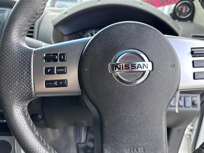 2010 Nissan NAVARA - Thumbnail