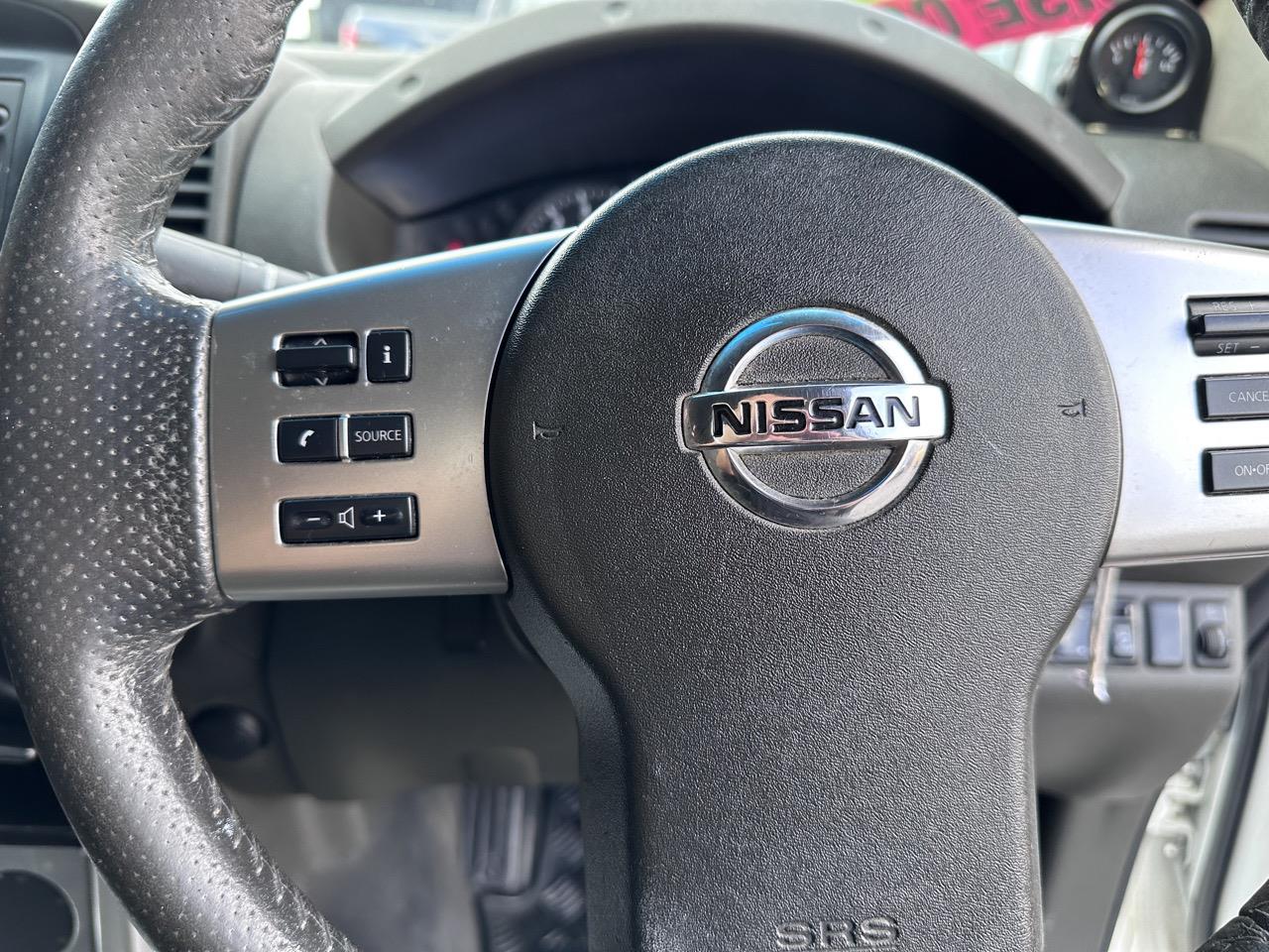 2010 Nissan NAVARA