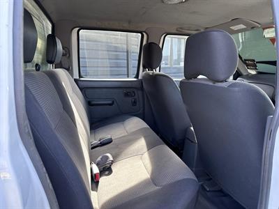 2013 Nissan NAVARA - Thumbnail