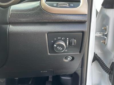 2016 Jeep CHEROKEE - Thumbnail