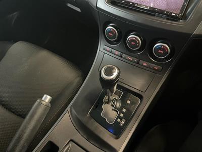 2013 Mazda Axela - Thumbnail