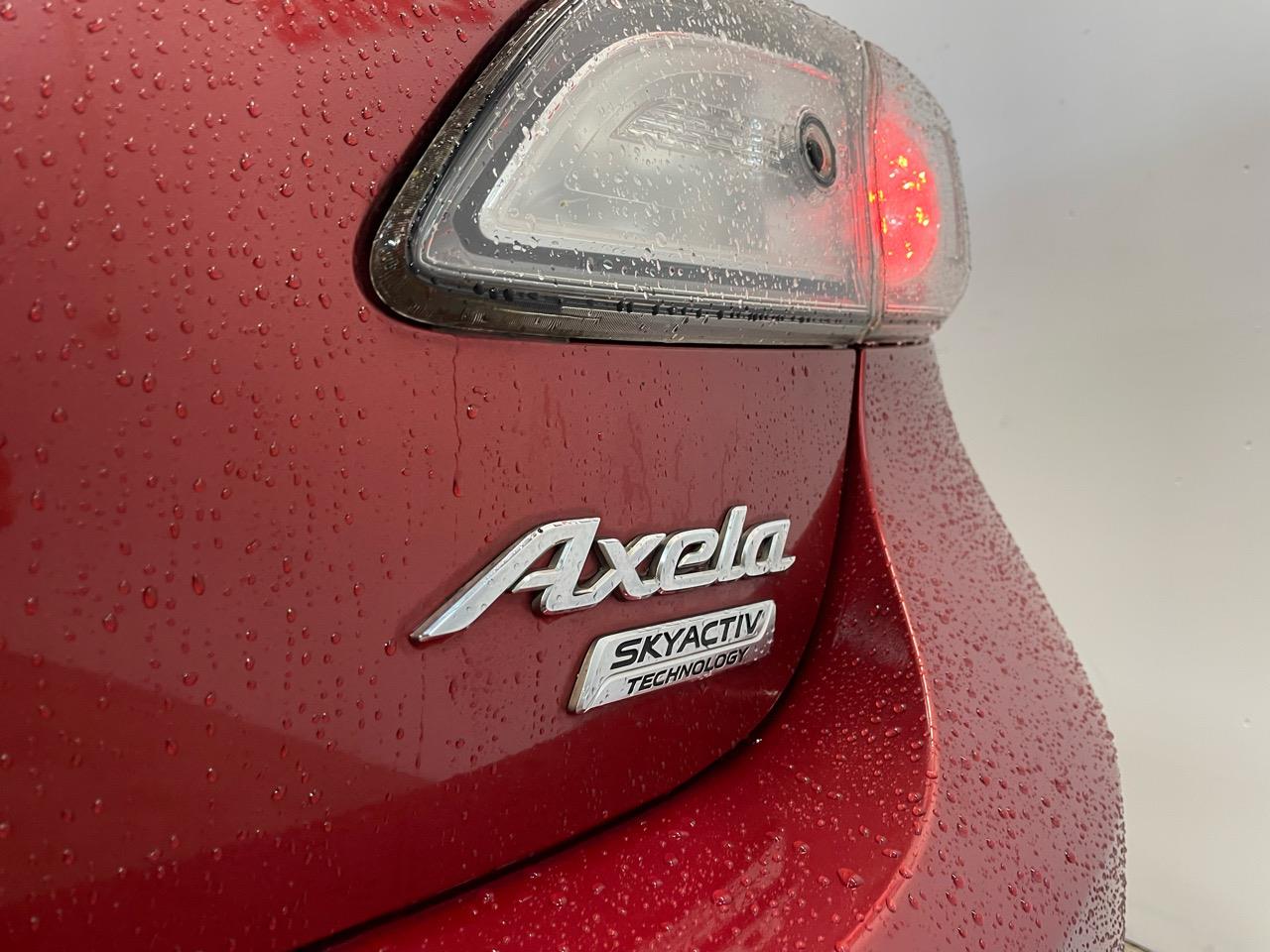2013 Mazda Axela