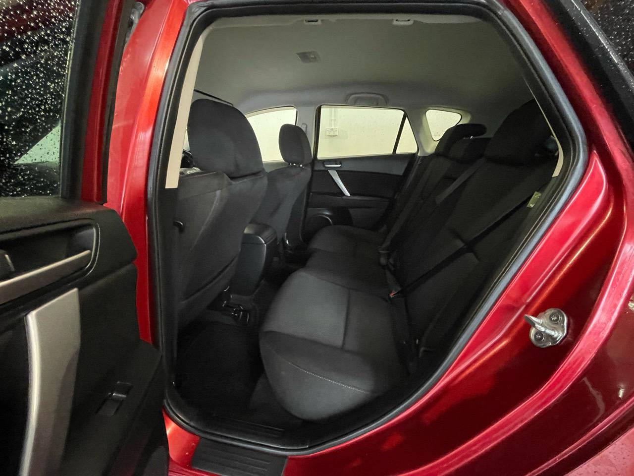 2013 Mazda Axela