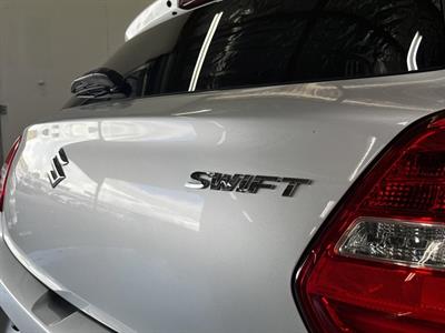 2017 Suzuki Swift - Thumbnail