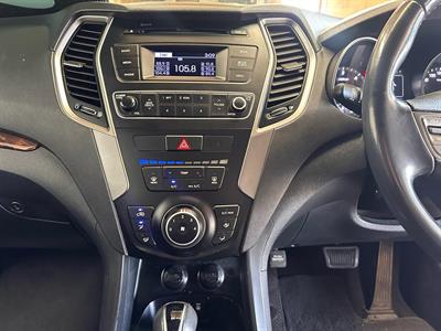 2017 Hyundai Santa Fe - Thumbnail