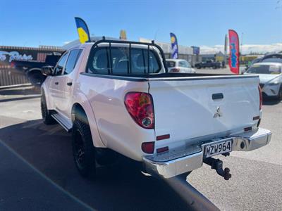 2013 Mitsubishi Triton - Thumbnail