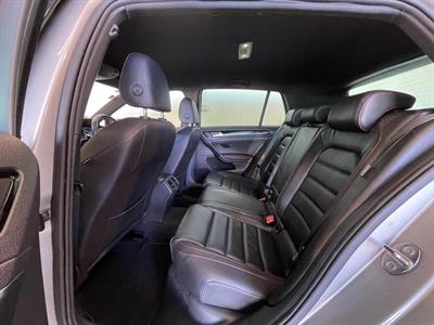 2014 Volkswagen Golf - Thumbnail