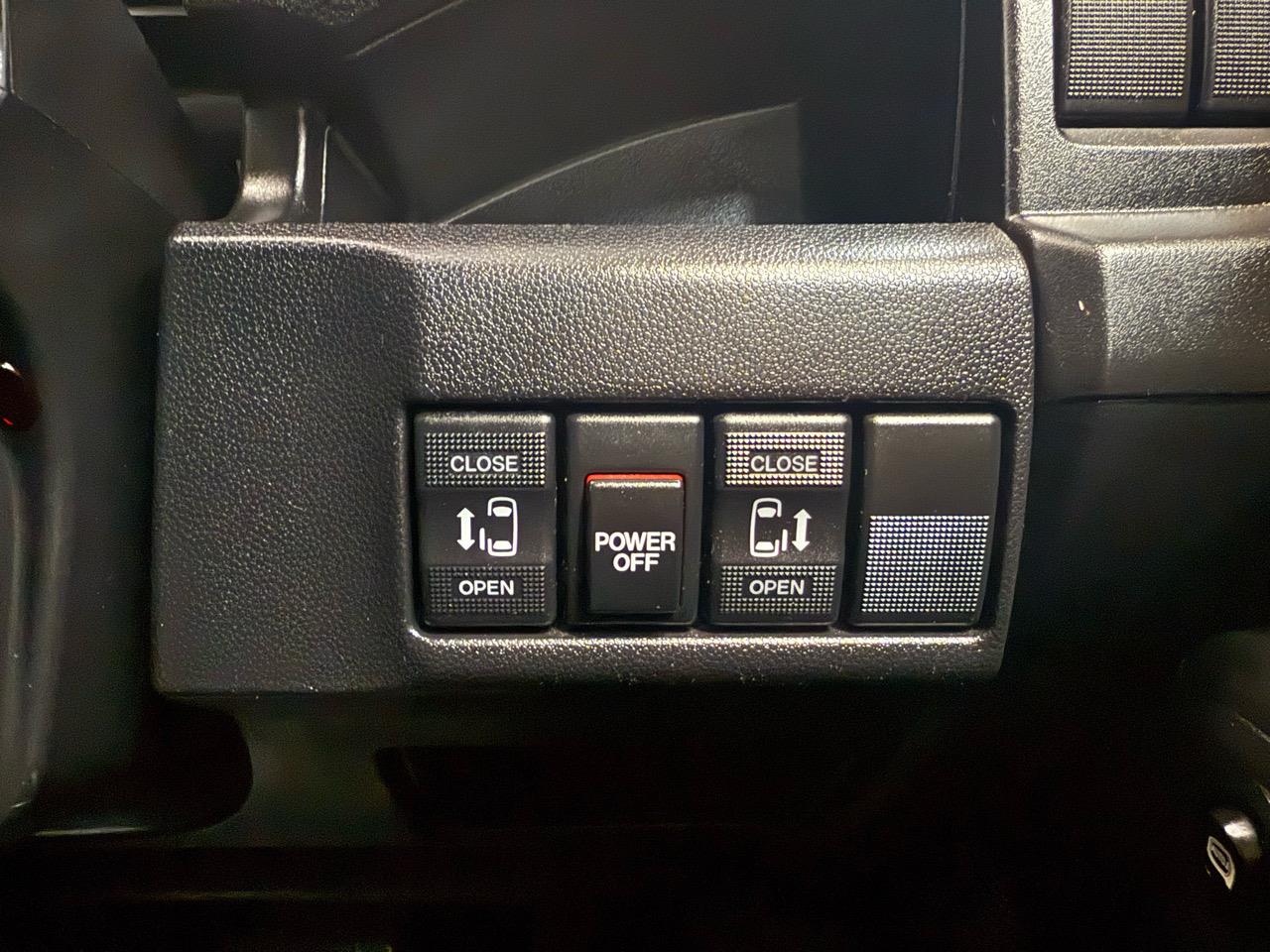2012 Mazda Premacy