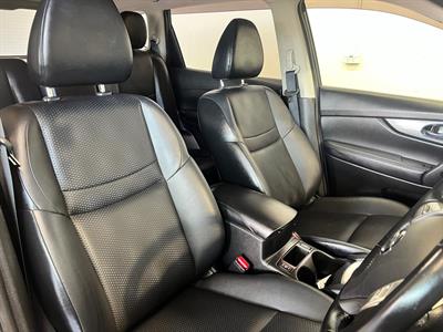 2017 Nissan X-Trail - Thumbnail