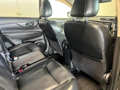 2017 Nissan X-Trail - Thumbnail