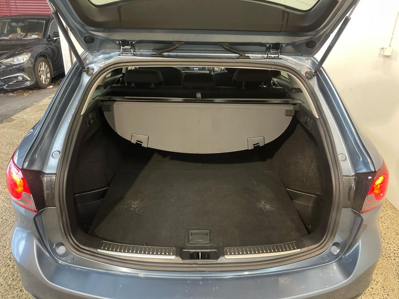 2014 Mazda Atenza
