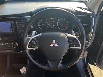2014 Mitsubishi Outlander - Thumbnail