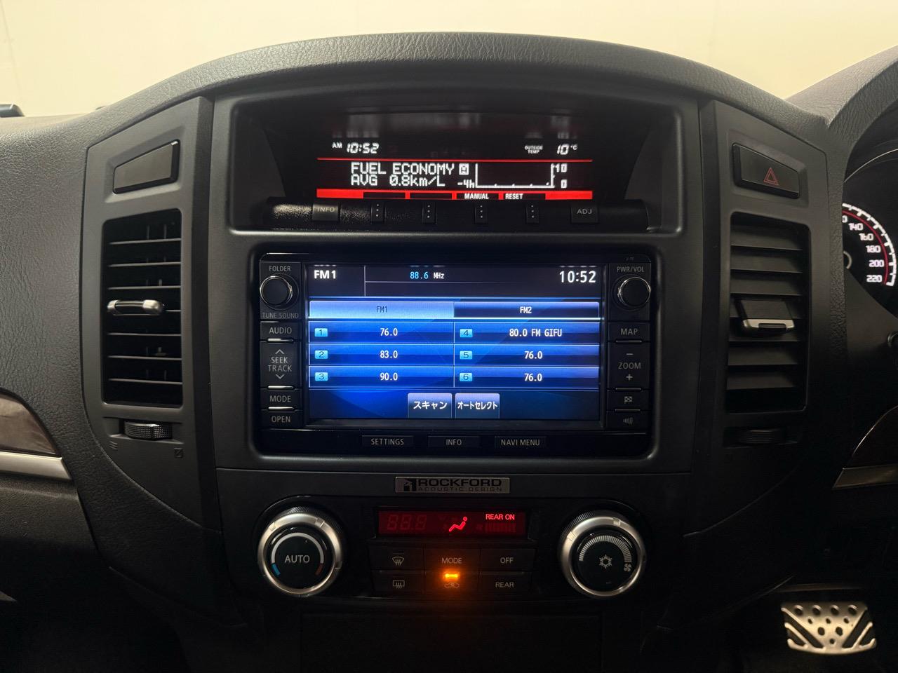 2014 Mitsubishi Pajero