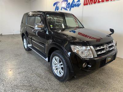 2014 Mitsubishi Pajero - Thumbnail