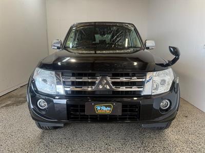 2014 Mitsubishi Pajero - Thumbnail