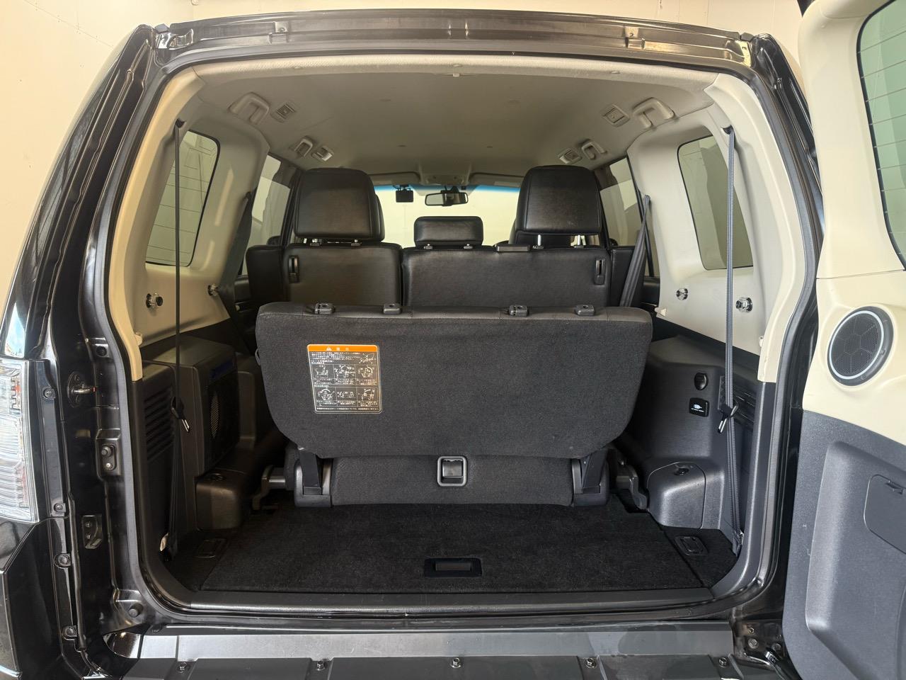 2014 Mitsubishi Pajero