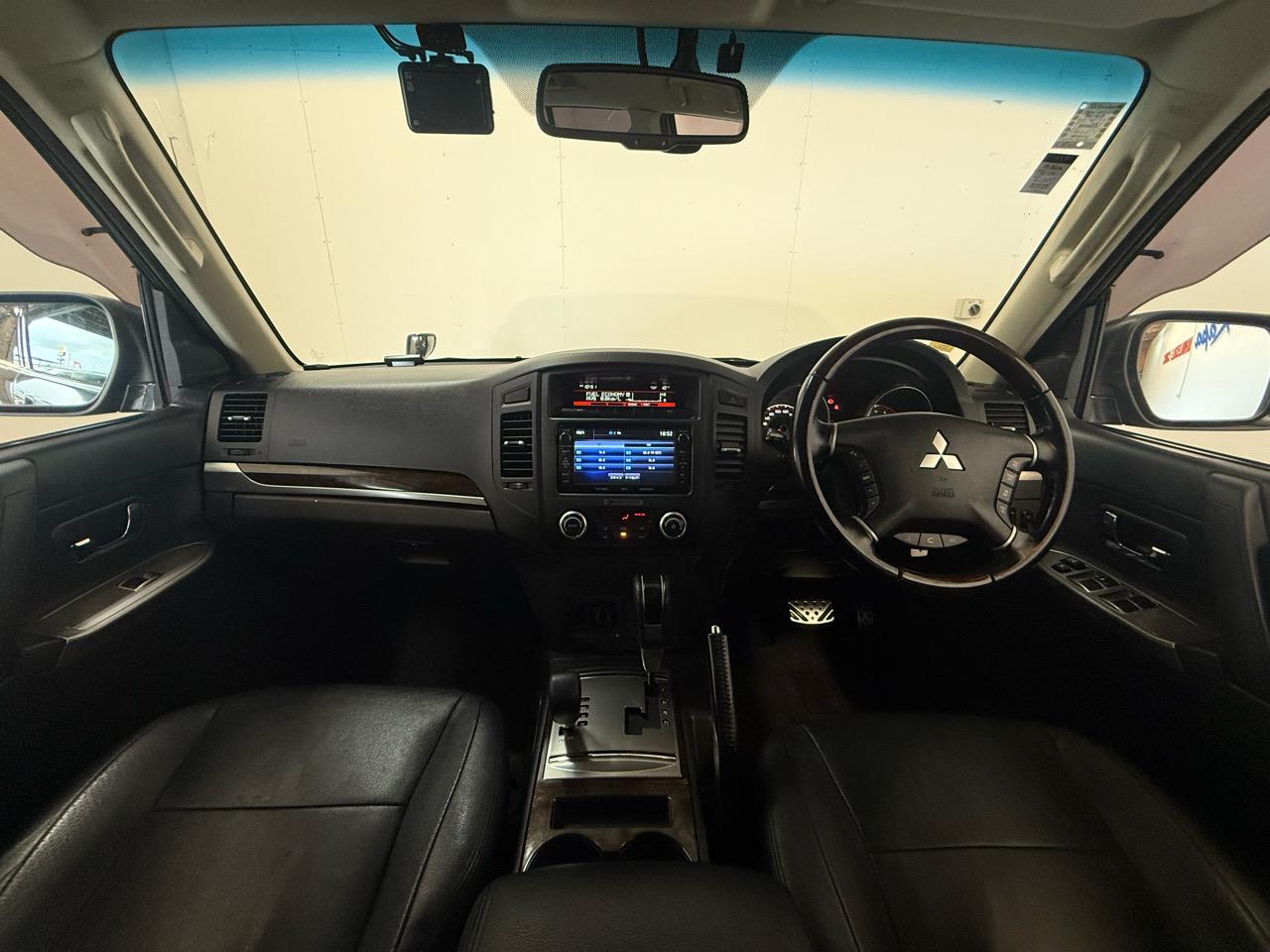 2014 Mitsubishi Pajero