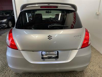 2014 Suzuki Swift - Thumbnail