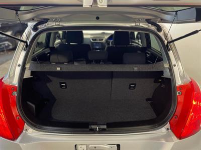 2014 Suzuki Swift - Thumbnail