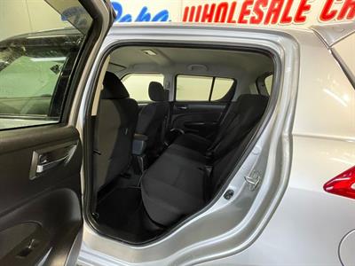 2014 Suzuki Swift - Thumbnail