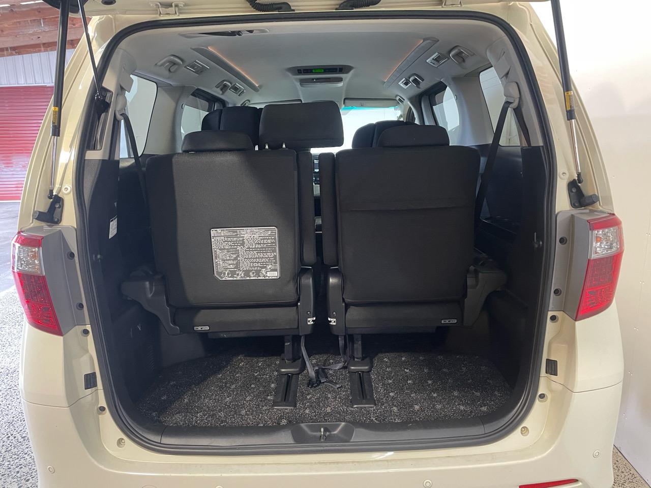 2012 Toyota Alphard
