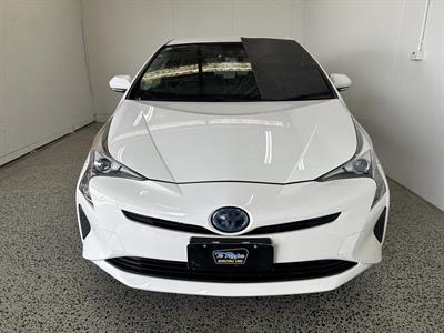 2014 Toyota Prius - Thumbnail