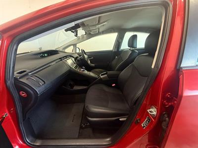 2012 Toyota Prius - Thumbnail