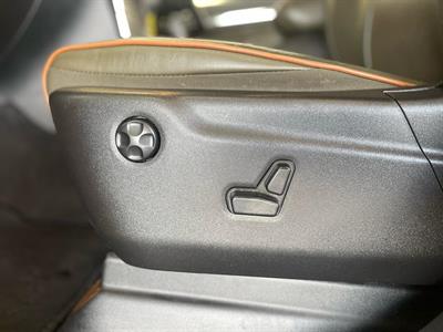 2011 Chrysler GRAND CHEROKEE - Thumbnail