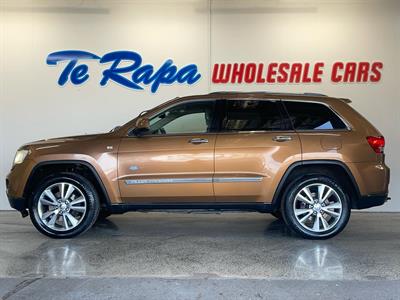2011 Chrysler GRAND CHEROKEE - Thumbnail