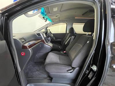 2013 Toyota VELLFIRE - Thumbnail
