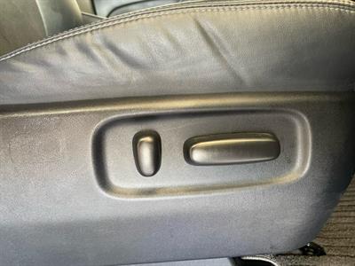 2015 Toyota Estima - Thumbnail