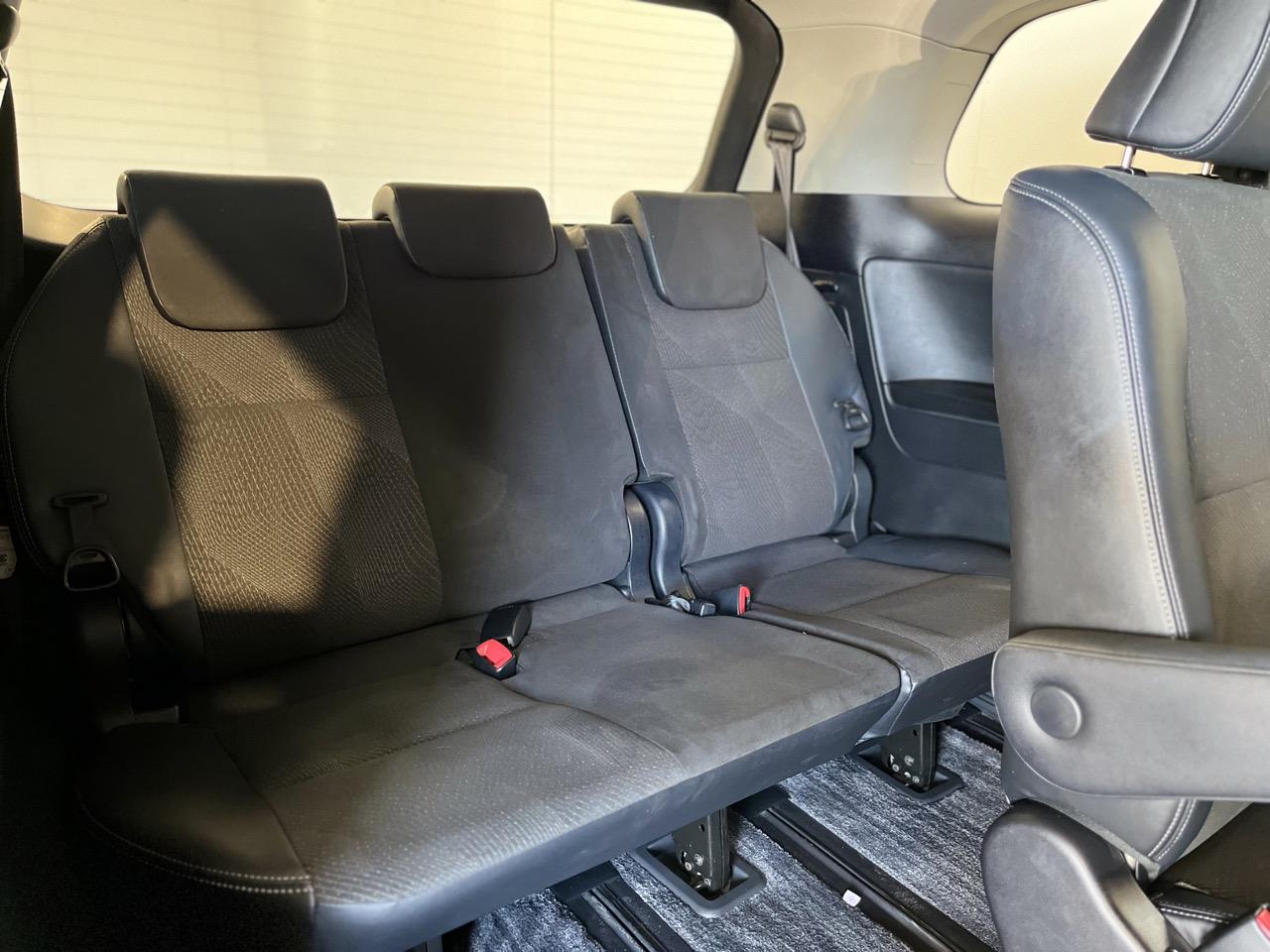 2016 Toyota Estima