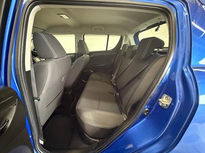 2014 Suzuki Swift - Thumbnail