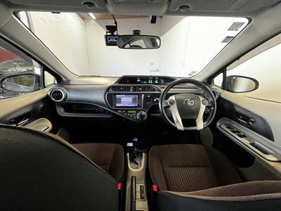 2012 Toyota AQUA - Thumbnail