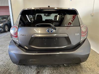 2012 Toyota AQUA - Thumbnail