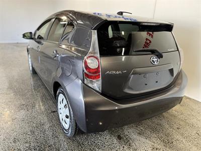 2012 Toyota AQUA - Thumbnail
