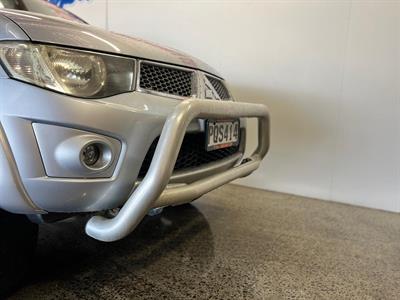 2012 Mitsubishi Triton - Thumbnail