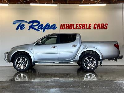 2012 Mitsubishi Triton - Thumbnail