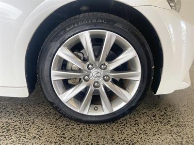 2013 Lexus IS - Thumbnail