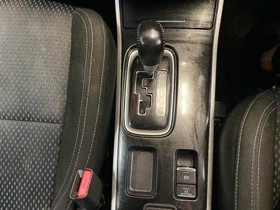 2018 Mitsubishi Outlander - Thumbnail
