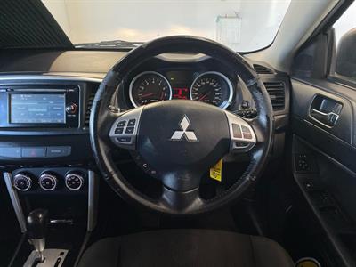 2017 Mitsubishi lancer - Thumbnail